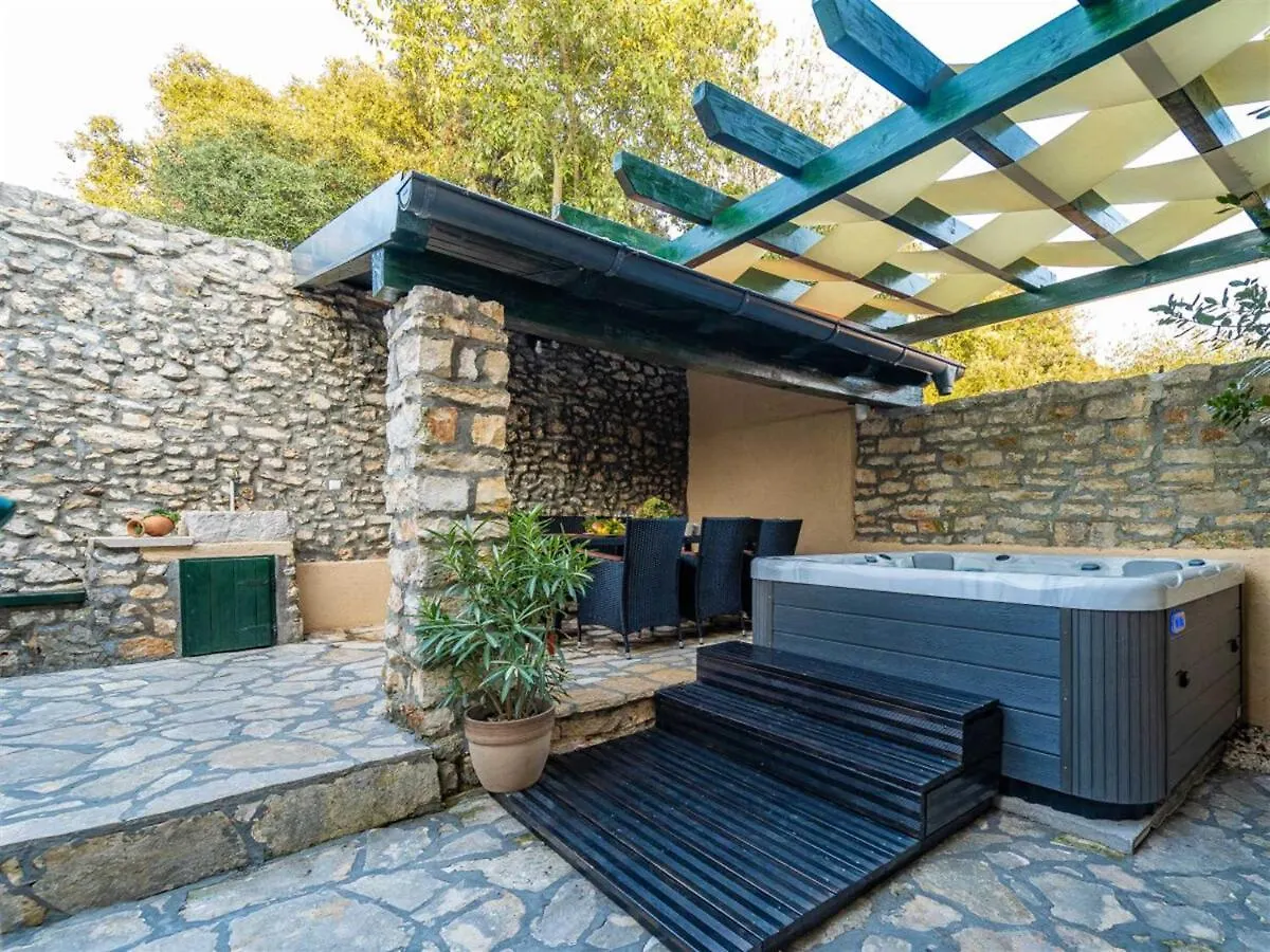 Stone Holiday House Zara With Jacuzzi Sukosan Holiday home