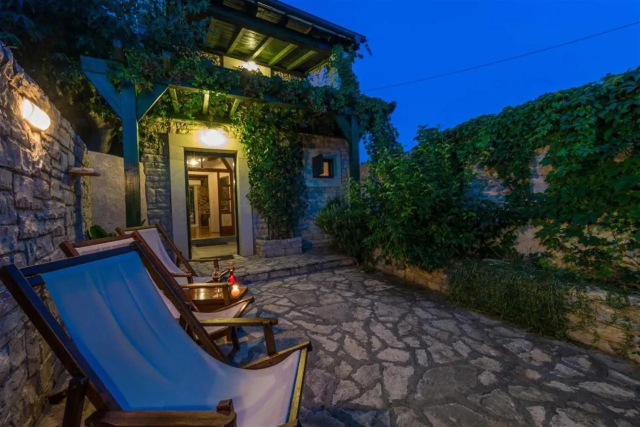 Stone Holiday House Zara With Jacuzzi Sukosan Holiday home
