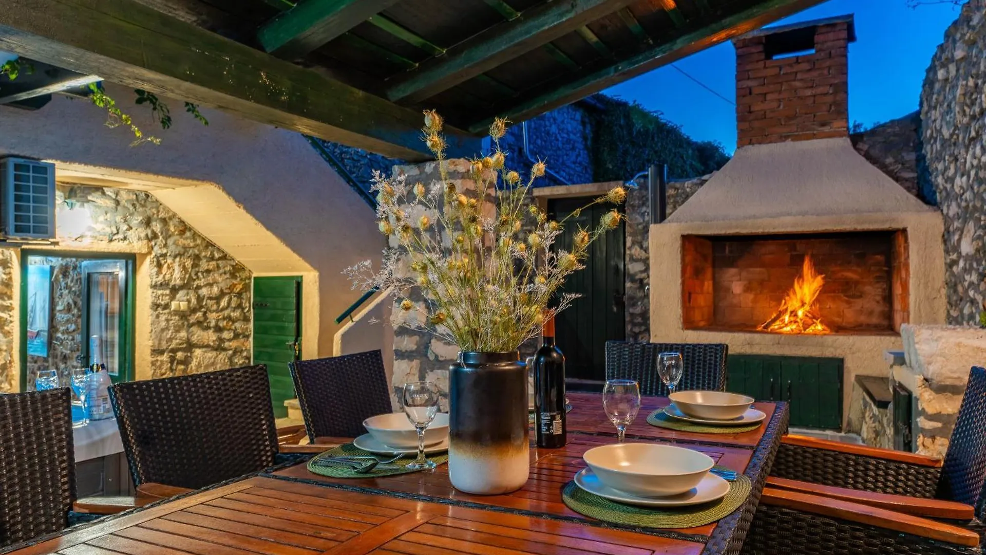 Holiday home Stone Holiday House Zara With Jacuzzi Sukosan