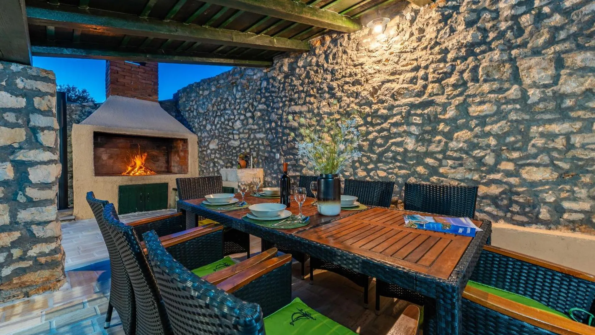 Stone Holiday House Zara With Jacuzzi Sukosan